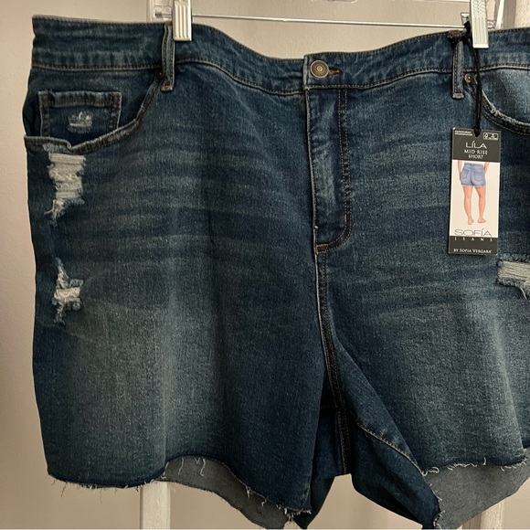 SOFIA Lila Mid Rise Jean Shorts - Frayed Edge Trim 28W NWT - Picture 4 of 11